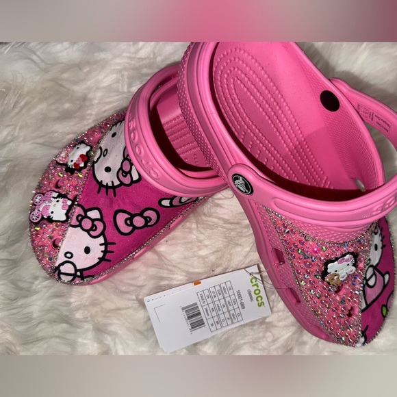 Customized hello kitty crocs - Picture 4 of 6